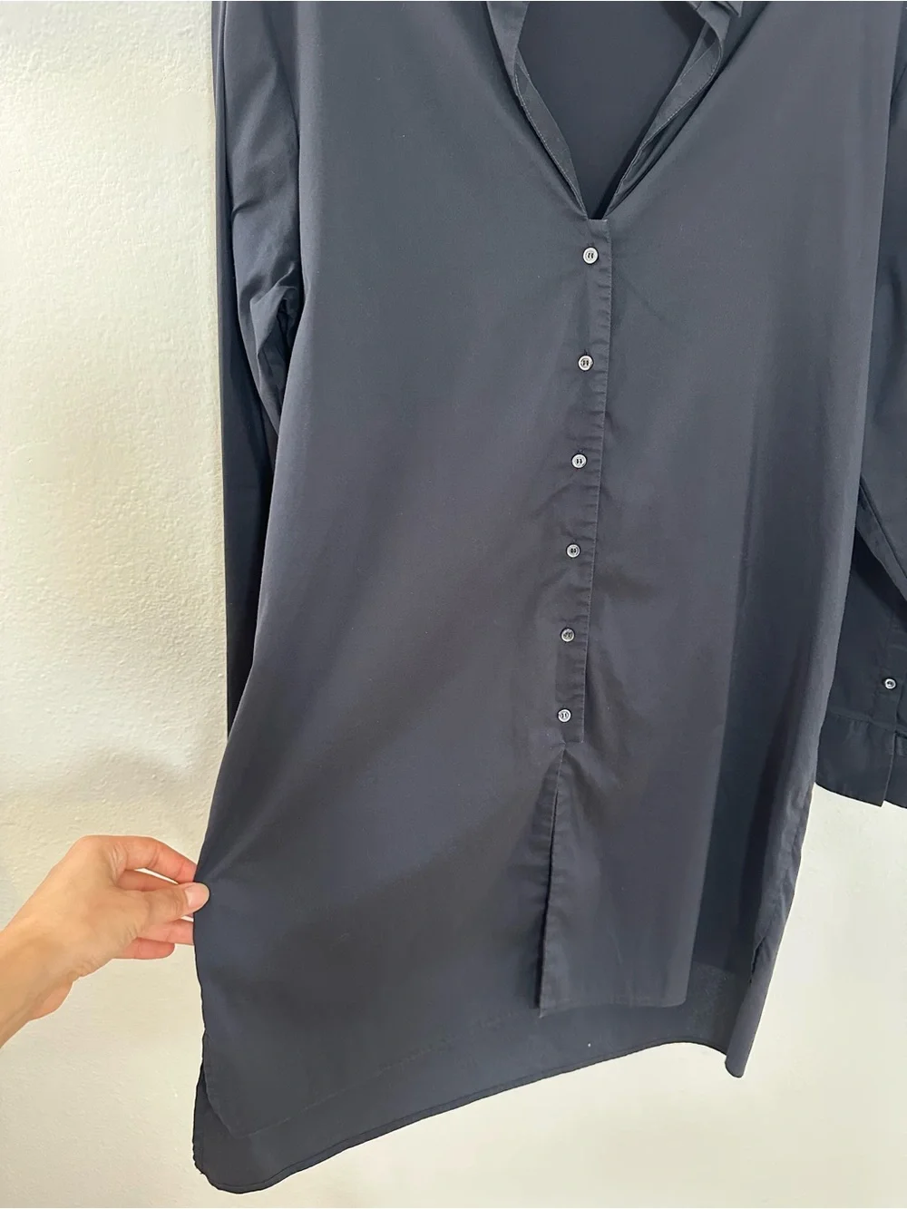 Hugo Boss Black Long Sleeve Long Line Button Front Shirt Collared Size 8